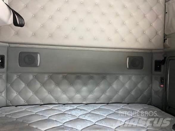 Kenworth T680 Motrici e Trattori Stradali