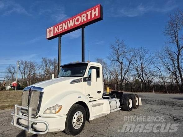 Kenworth T680 Motrici e Trattori Stradali