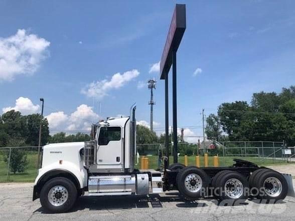 Kenworth W900 Motrici e Trattori Stradali