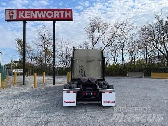 Kenworth W900L Motrici e Trattori Stradali