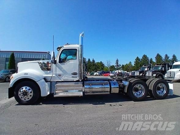 Kenworth W990 Motrici e Trattori Stradali