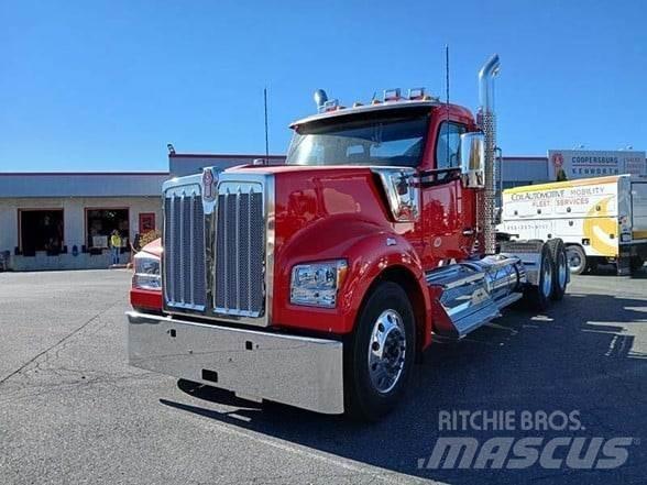 Kenworth W990 Motrici e Trattori Stradali
