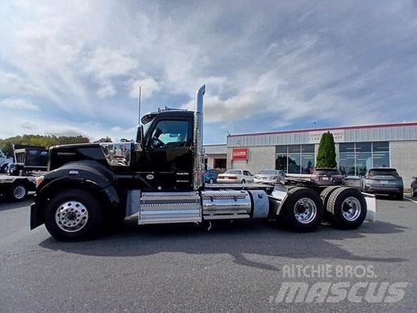 Kenworth W990 Motrici e Trattori Stradali