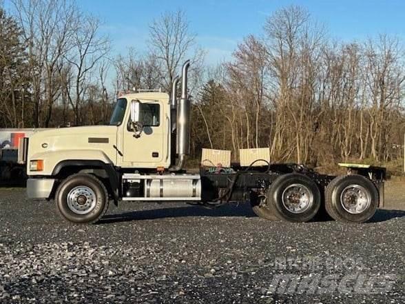 Mack CL733 Motrici e Trattori Stradali