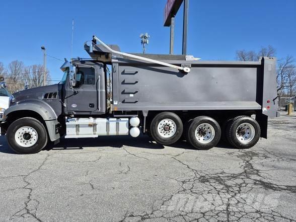 Mack GRANITE 64FR Camion ribaltabili