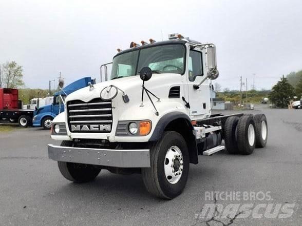Mack GRANITE CV713 Autocabinati