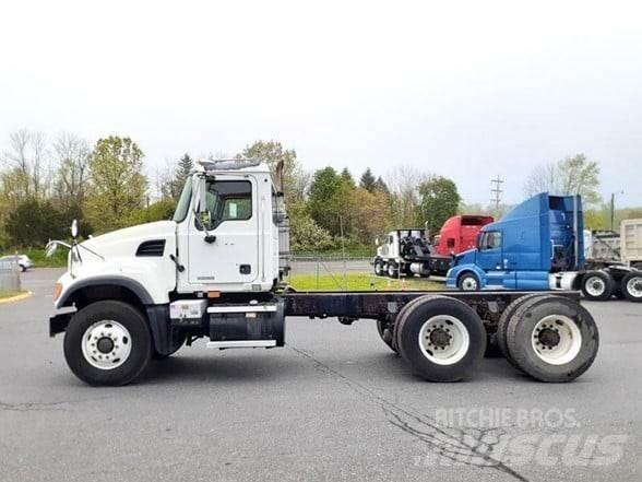 Mack GRANITE CV713 Autocabinati