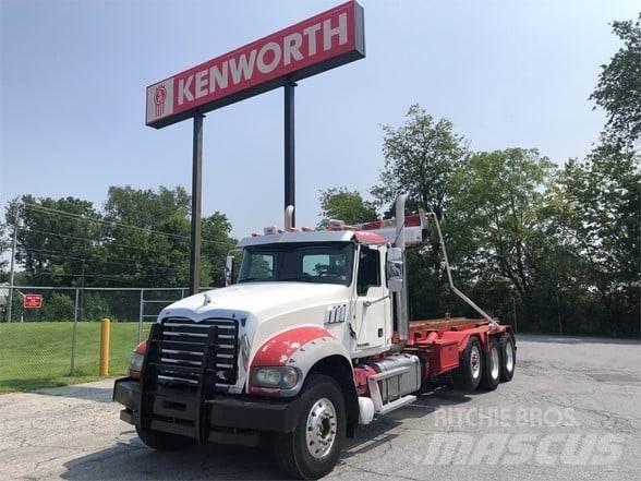Mack GRANITE GU713 Camion dei rifiuti