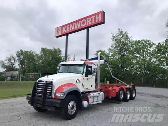 Mack GRANITE GU713 Camion dei rifiuti