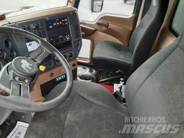 Mack GRANITE GU713 Camion ribaltabili