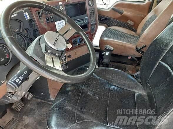 Mack GRANITE GU713 Motrici e Trattori Stradali