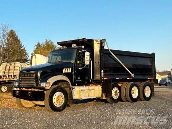 Mack GRANITE GU713 Camion ribaltabili