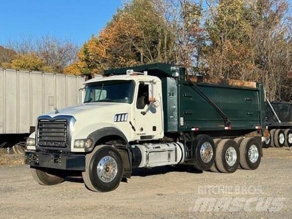 Mack GRANITE GU713 Camion ribaltabili