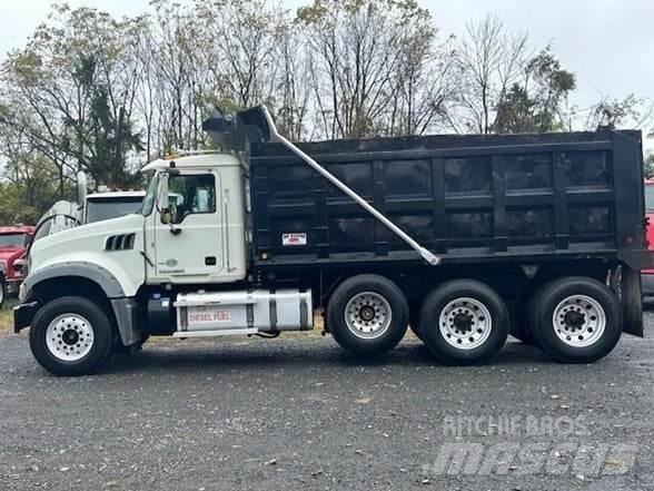 Mack GRANITE GU713 Camion ribaltabili