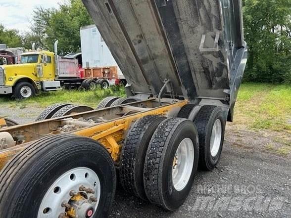 Mack GRANITE GU713 Camion ribaltabili
