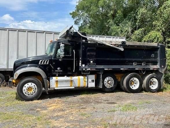 Mack GRANITE GU713 Camion ribaltabili