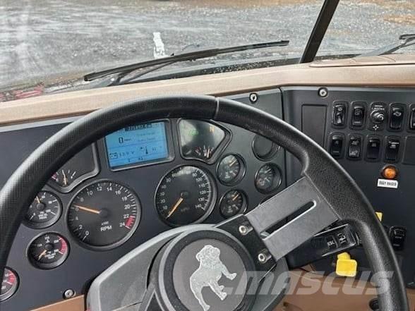 Mack GRANITE GU713 Camion ribaltabili
