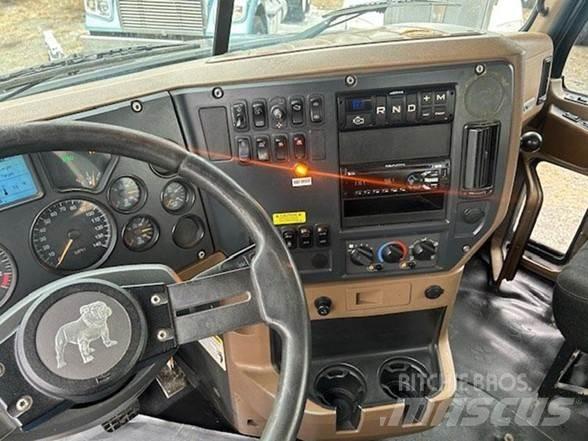 Mack GRANITE GU713 Camion ribaltabili