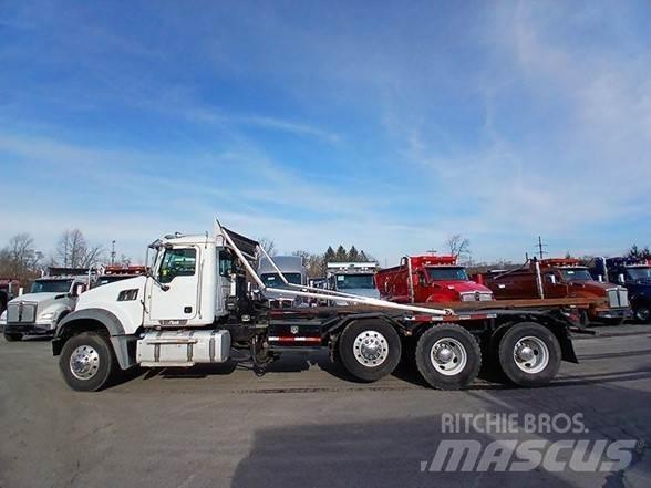 Mack GRANITE GU713 Camion dei rifiuti