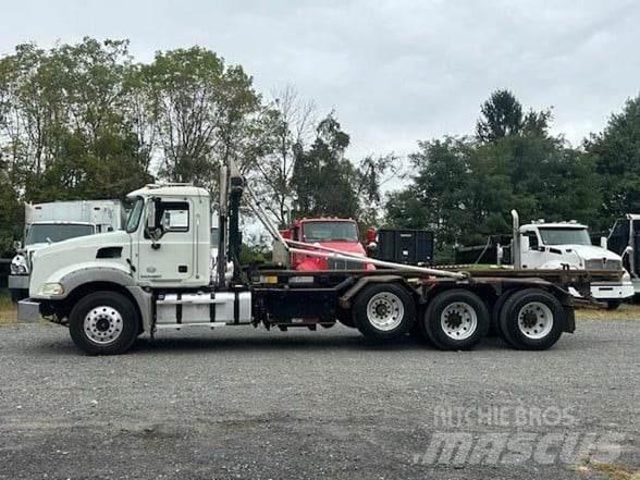 Mack GRANITE GU813 Camion dei rifiuti