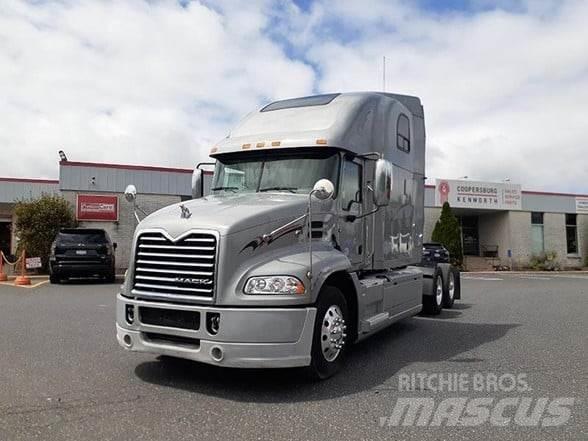 Mack PINNACLE CXU613 Motrici e Trattori Stradali