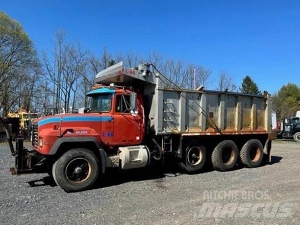 Mack RD688S Camion ribaltabili