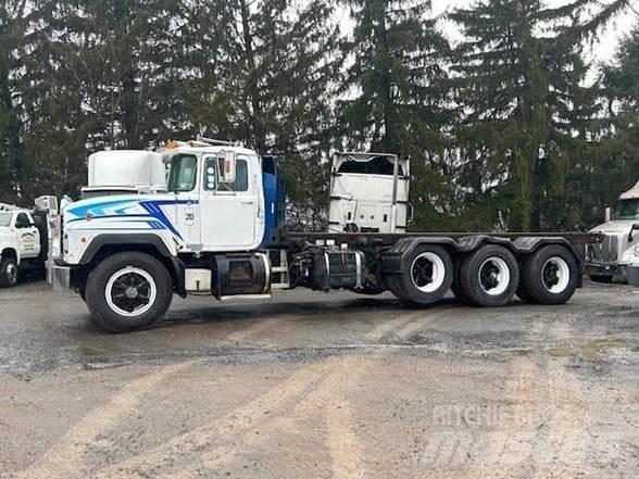 Mack RD690 Camion dei rifiuti