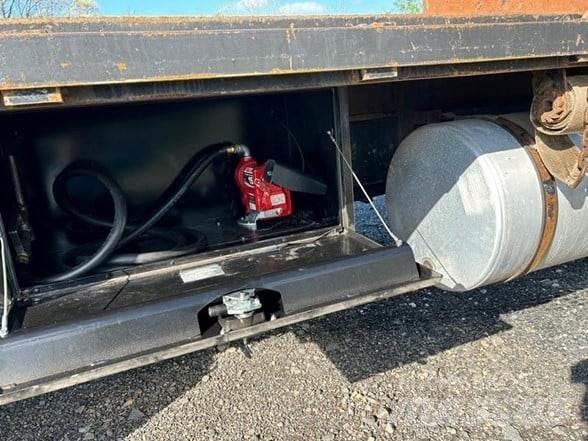 Peterbilt 330 Camion con sponde ribaltabili