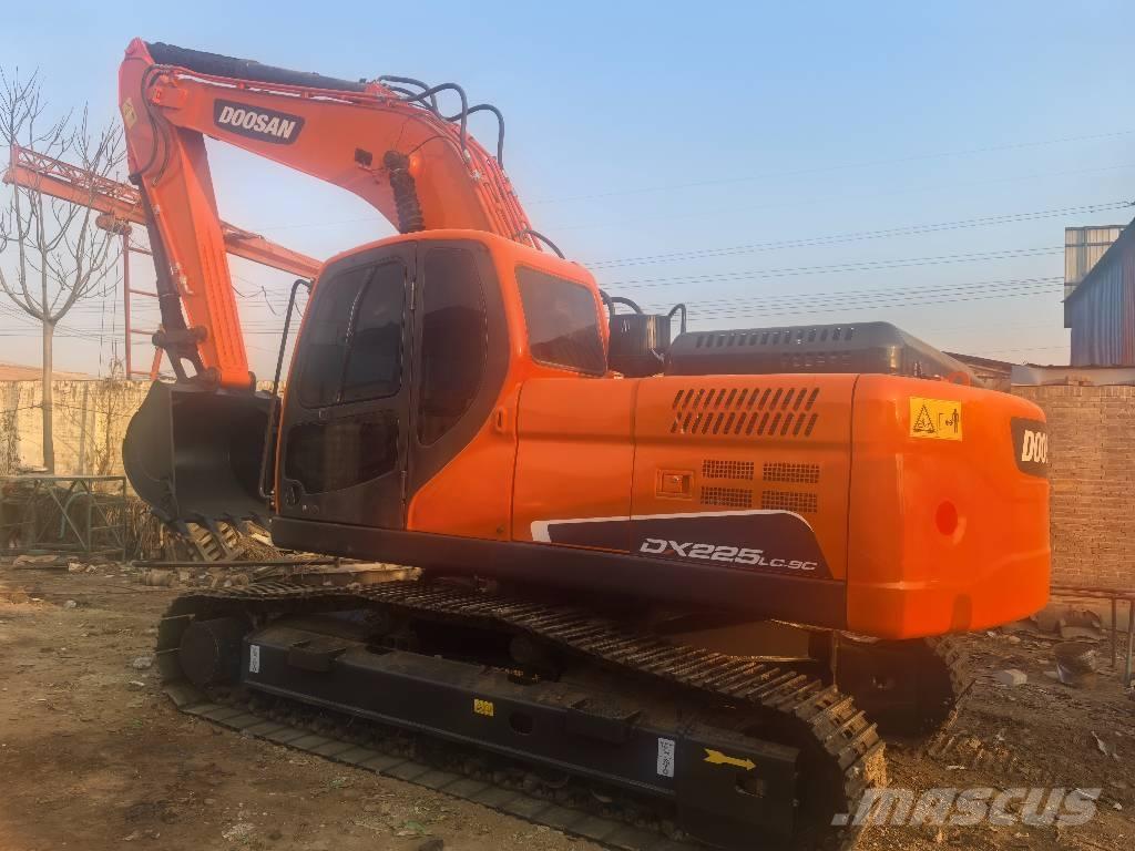 Doosan DX 225 LC-9c Escavatori cingolati
