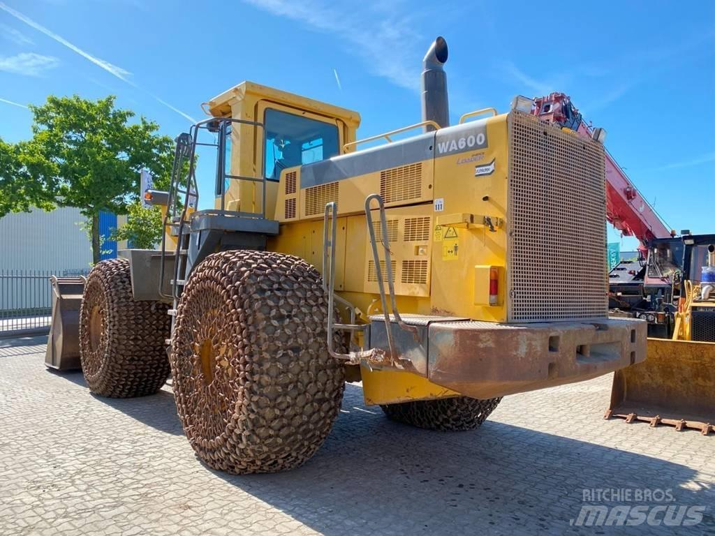 Komatsu WA 600-3 Pale gommate