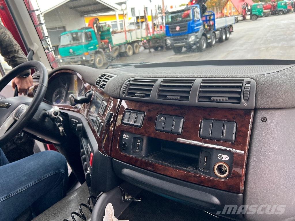 Tatra T158 Camion con sponde ribaltabili