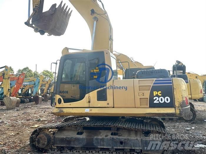 Komatsu PC200-8 Escavatori cingolati