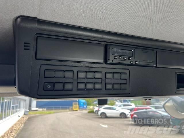 Palfinger P 300 KS Piattaforme autocarrate