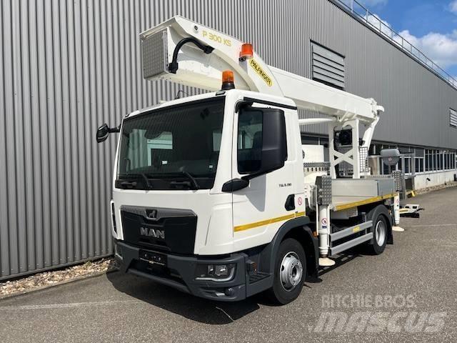 Palfinger P 300 KS Piattaforme autocarrate