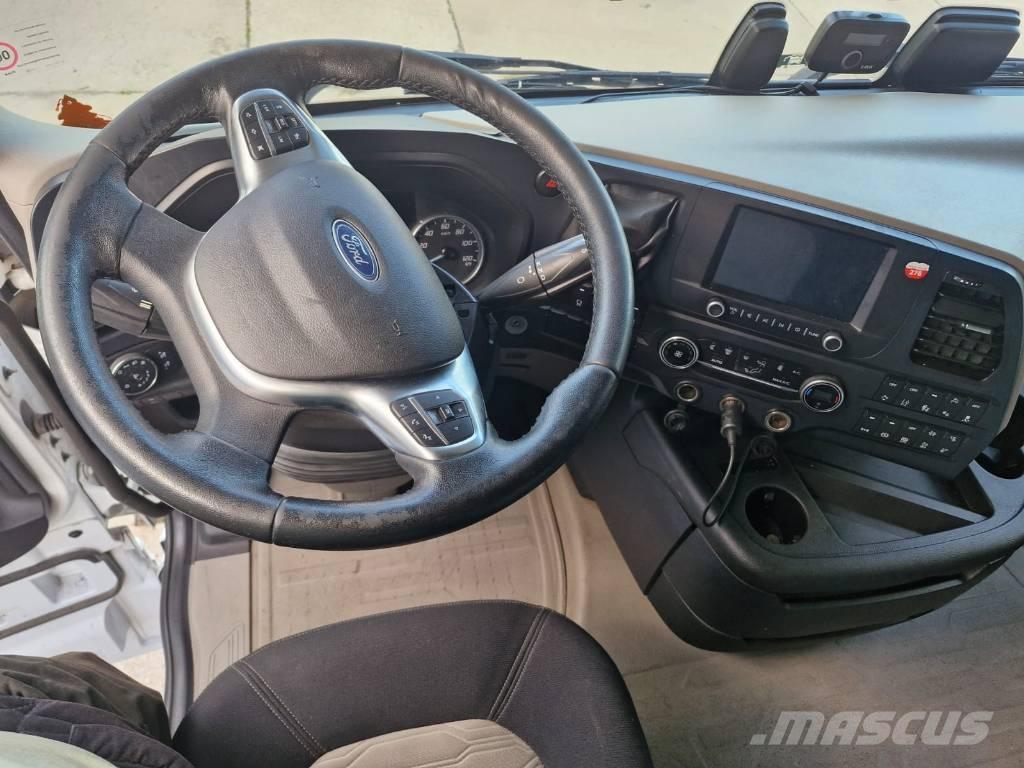 Ford F-Max Motrici centinate