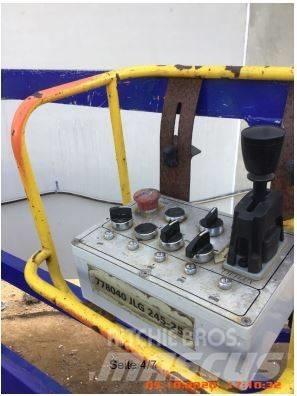 JLG 245-25 Piattaforme a pantografo