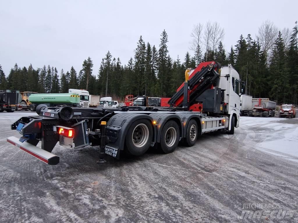 Scania R540 8x2 Camion con gancio di sollevamento