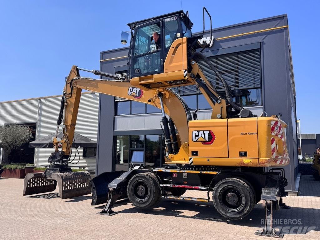 CAT MH3022 Movimentazione rifiuti