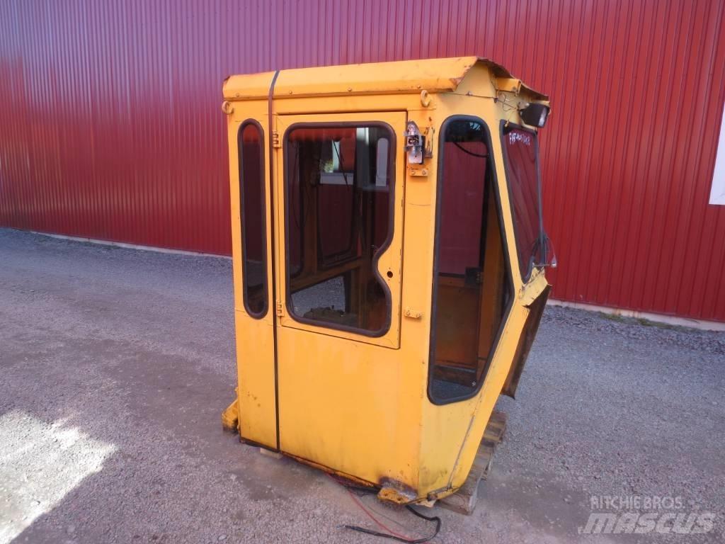 Fiat-Allis 345B Cabine e interni