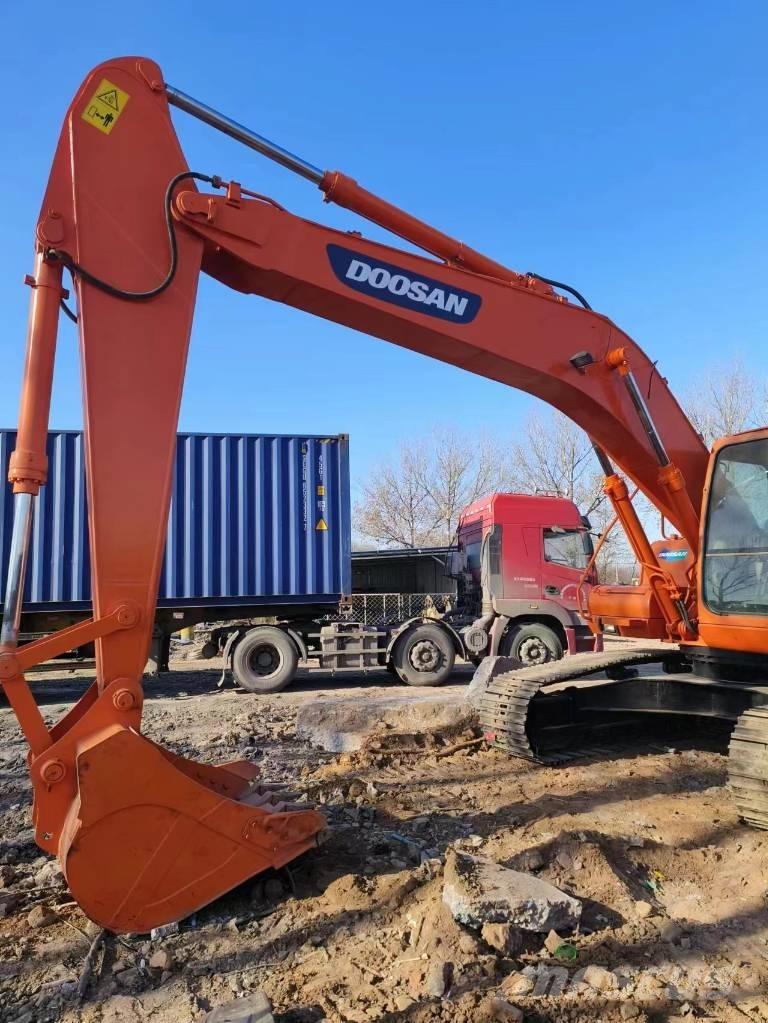 Doosan DH225LC-7 Escavatori cingolati