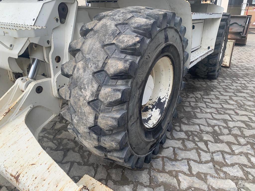Mecalac 714 MW Escavatori gommati