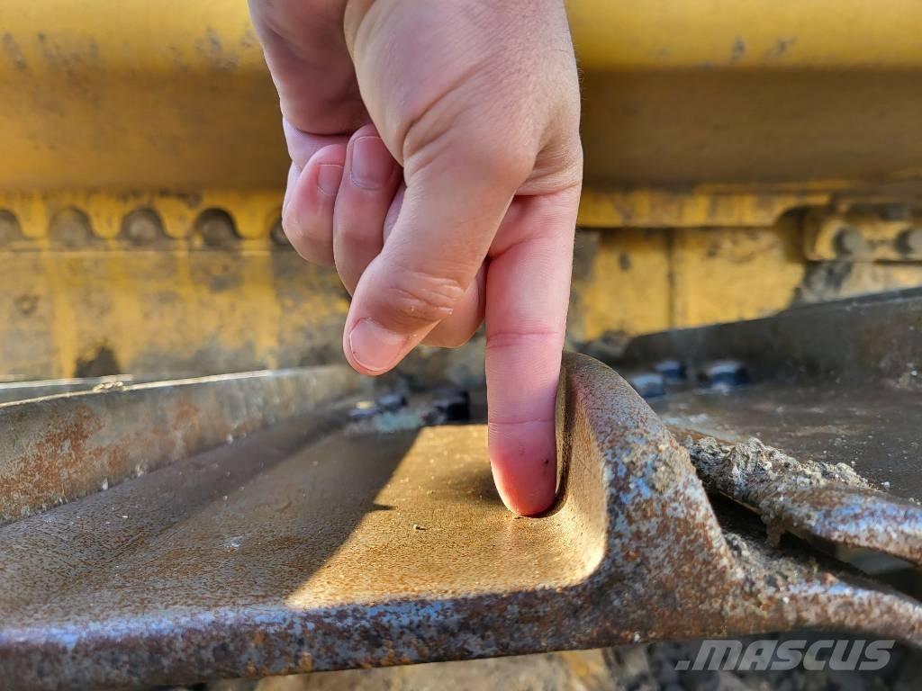 Komatsu D61PXi-24 Dozer cingolati