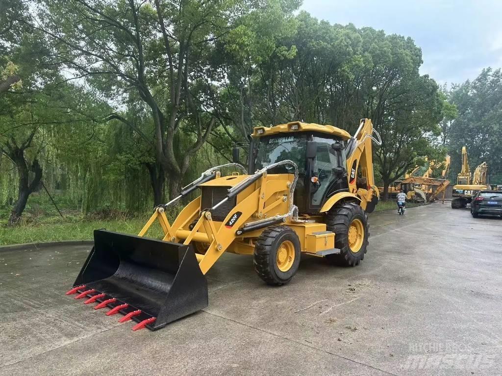CAT 420F Terne