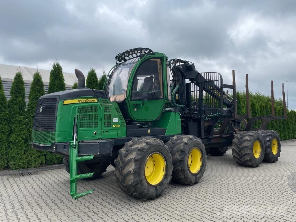 John Deere 1210 E Forwarder