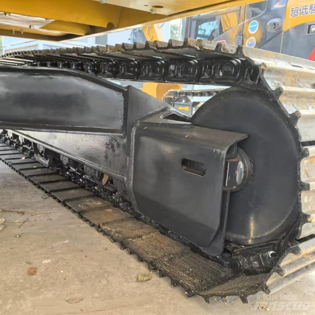 Komatsu PC130-7 Escavatori cingolati