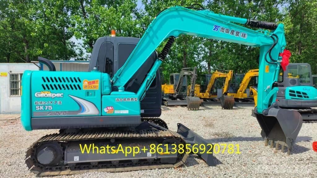 Komatsu SK75 Miniescavatori