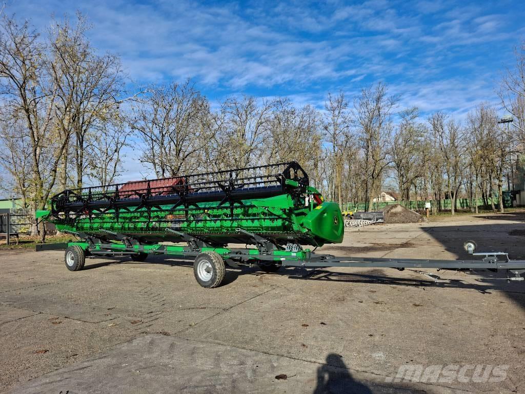 John Deere S7 900 Mietitrebbiatrici