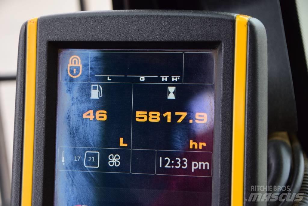JCB JS131LC PLUS Escavatori cingolati