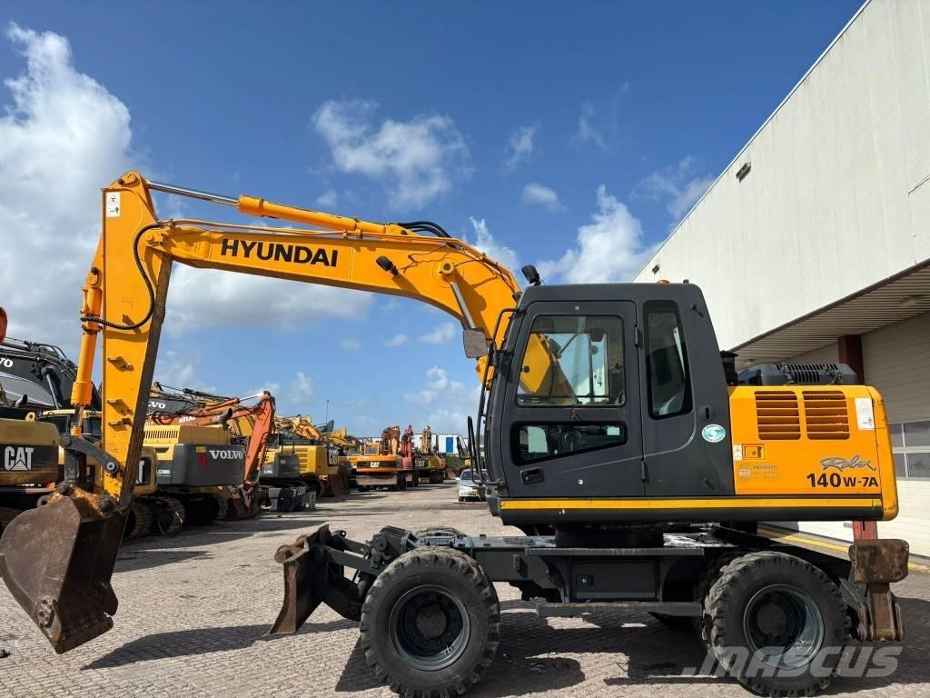 Hyundai 140W-7A Escavatori gommati