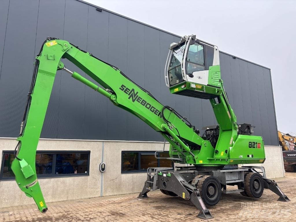Sennebogen 821 E Movimentazione rifiuti